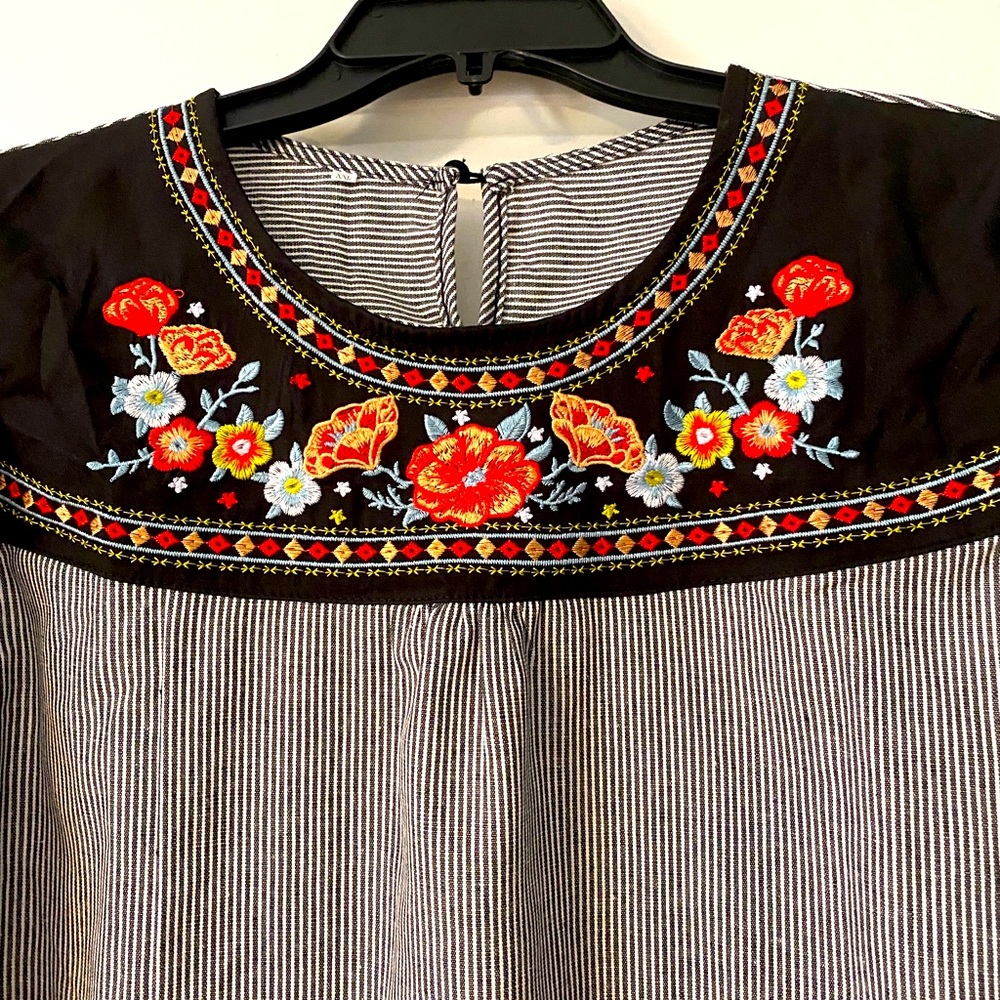 Women’s brand new blouse.